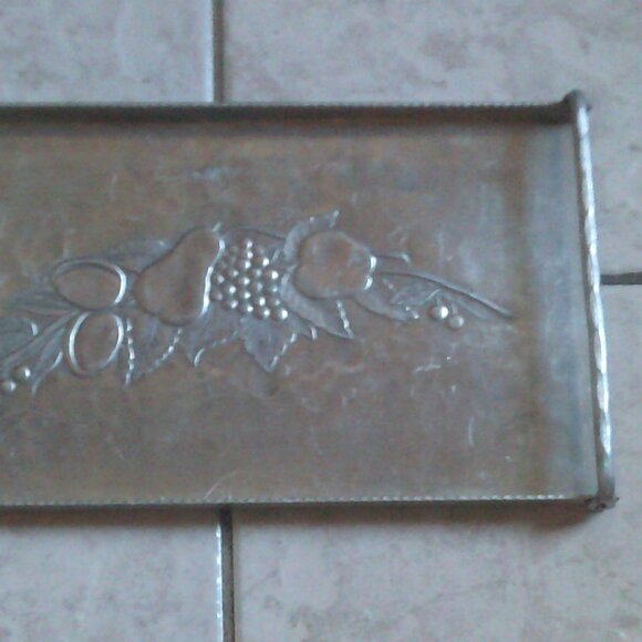 EVERLAST Forged Aluminum Tray Platter Fruits Bountiful Leaves Vintage - Picture 3 of 6